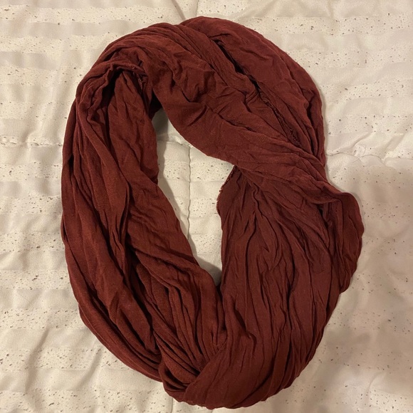 2/$20 🎀 Brandy Melville infinity scarf - Picture 1 of 1